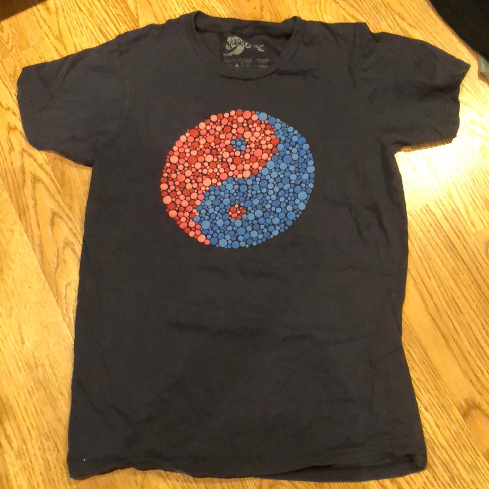 Graphic tee
